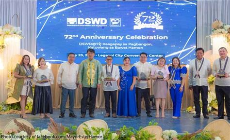 SORSOGON CITY MAYOR ESTER HAMOR INILAHAD ANG 10 .